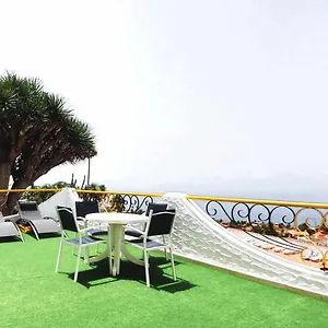 https://cosy-apartment-in-tenerife-views-pool-wifi.tenerifehoteles.net